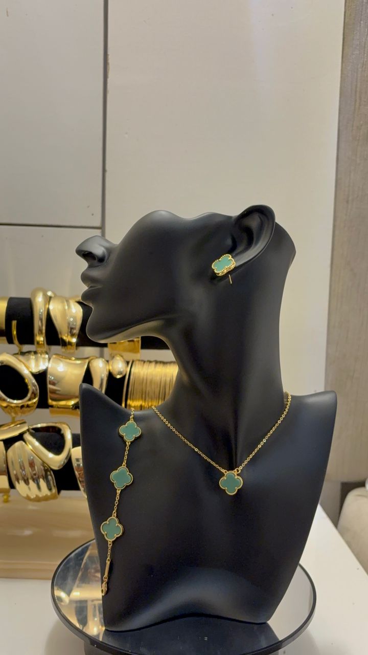 Green and cross gold set