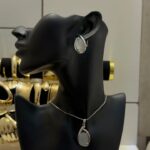 Grey circle pear set